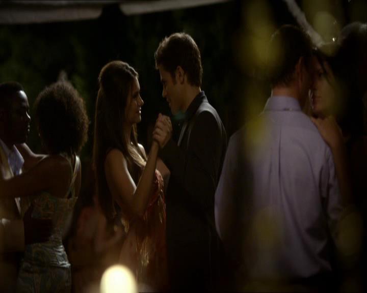 VampireDiariesWorld_dot_org-104FamilyTies1634.jpg