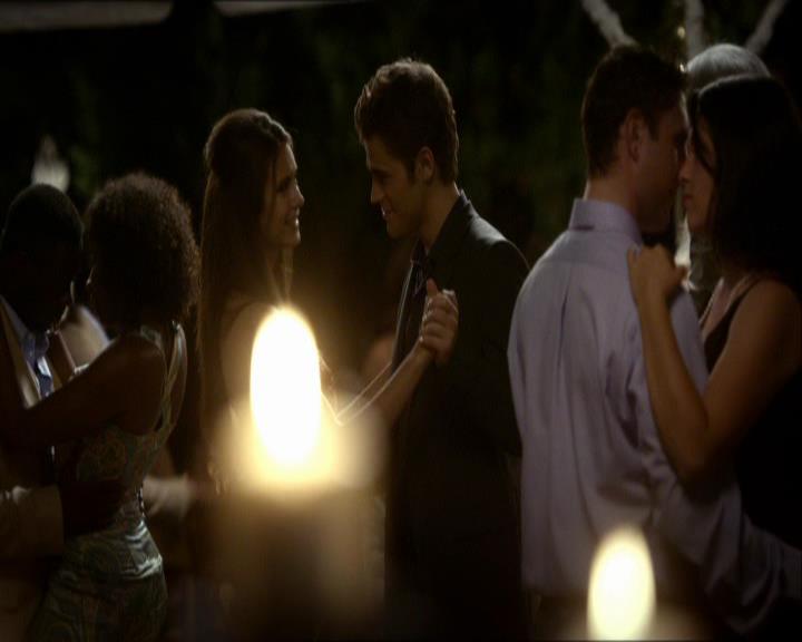 VampireDiariesWorld_dot_org-104FamilyTies1638.jpg