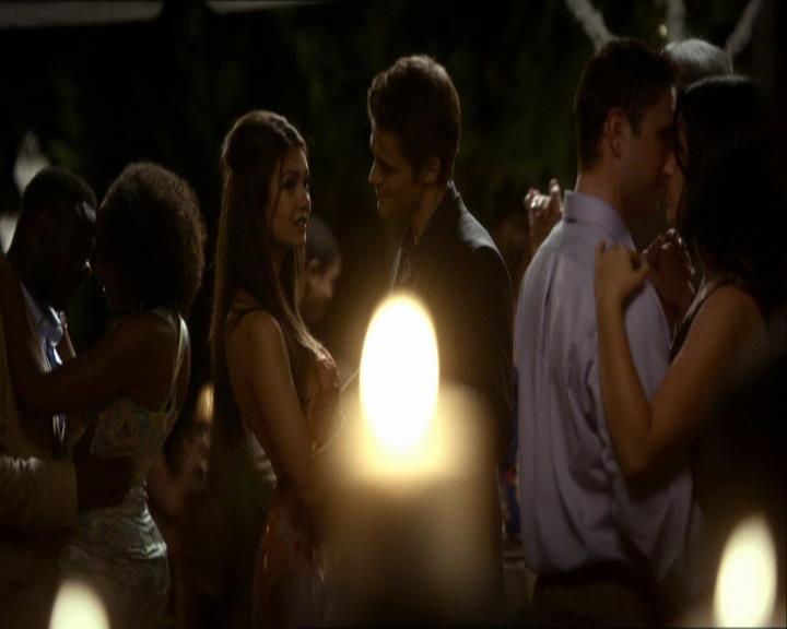 VampireDiariesWorld_dot_org-104FamilyTies1639.jpg