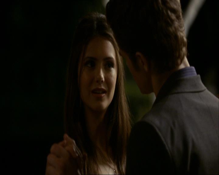 VampireDiariesWorld_dot_org-104FamilyTies1645.jpg