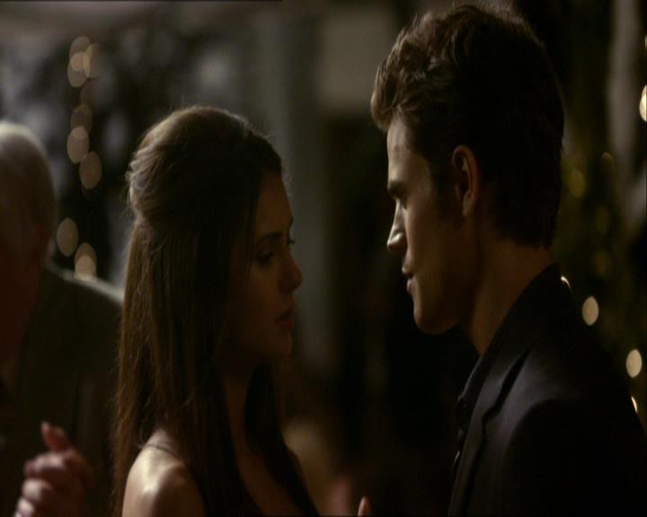 VampireDiariesWorld_dot_org-104FamilyTies1652.jpg