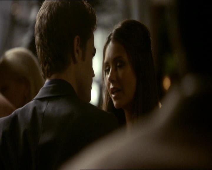 VampireDiariesWorld_dot_org-104FamilyTies1665.jpg