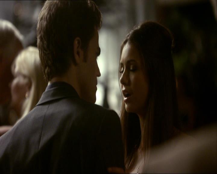 VampireDiariesWorld_dot_org-104FamilyTies1667.jpg