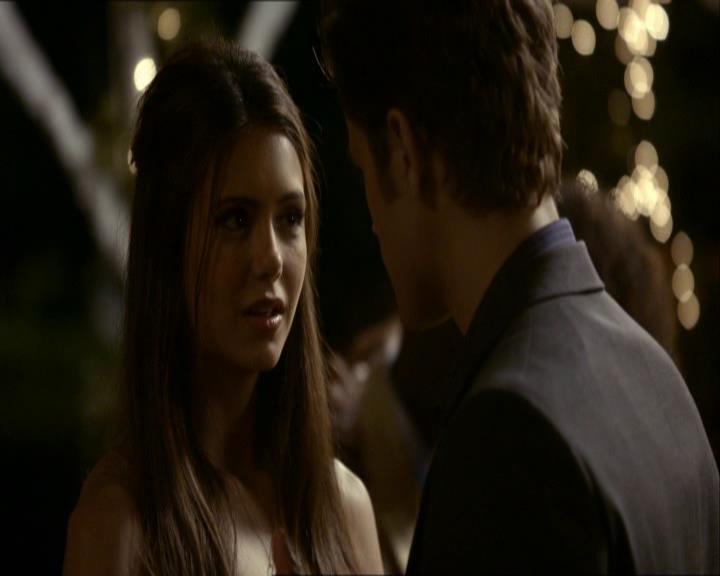 VampireDiariesWorld_dot_org-104FamilyTies1682.jpg