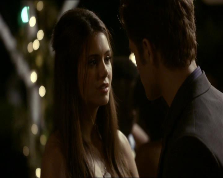 VampireDiariesWorld_dot_org-104FamilyTies1684.jpg