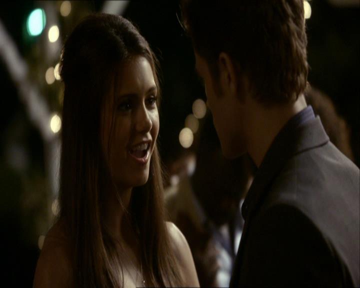 VampireDiariesWorld_dot_org-104FamilyTies1685.jpg