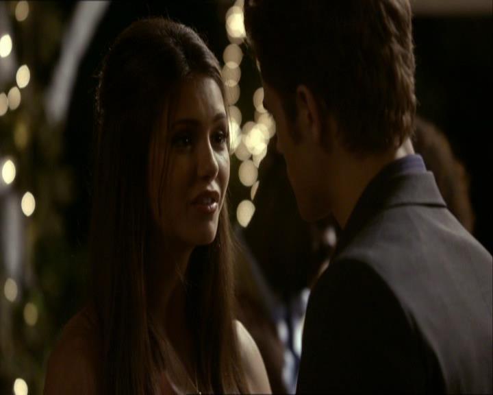 VampireDiariesWorld_dot_org-104FamilyTies1688.jpg