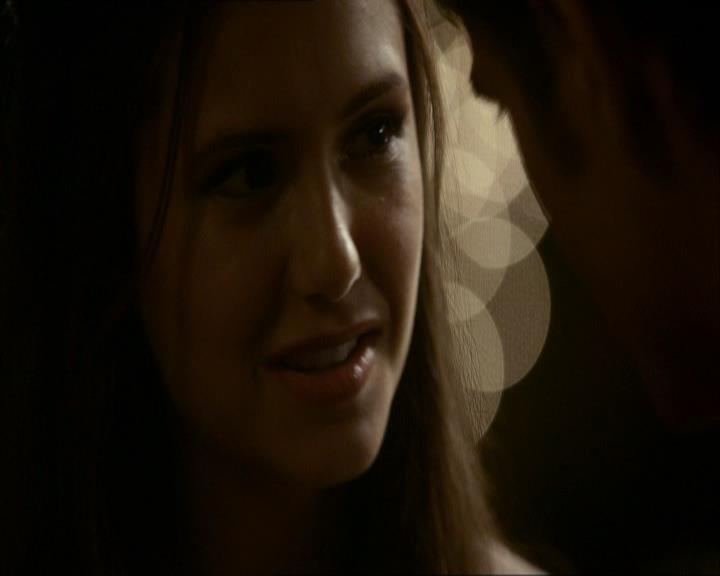 VampireDiariesWorld_dot_org-104FamilyTies1705.jpg