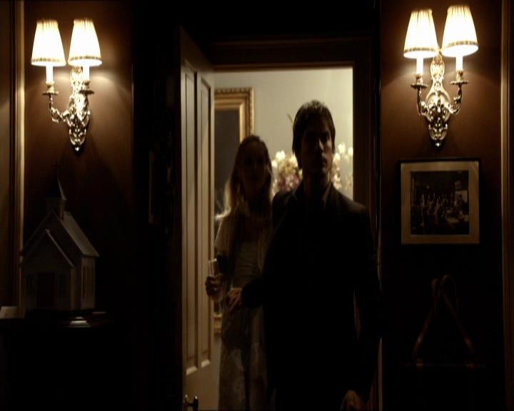 VampireDiariesWorld_dot_org-104FamilyTies1782.jpg