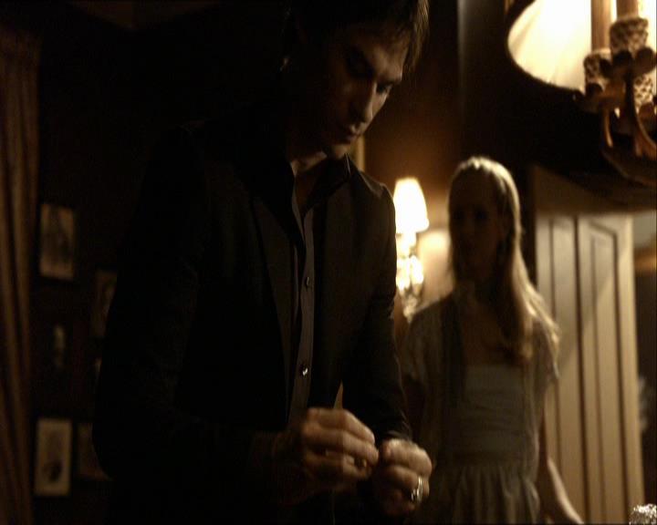 VampireDiariesWorld_dot_org-104FamilyTies1794.jpg