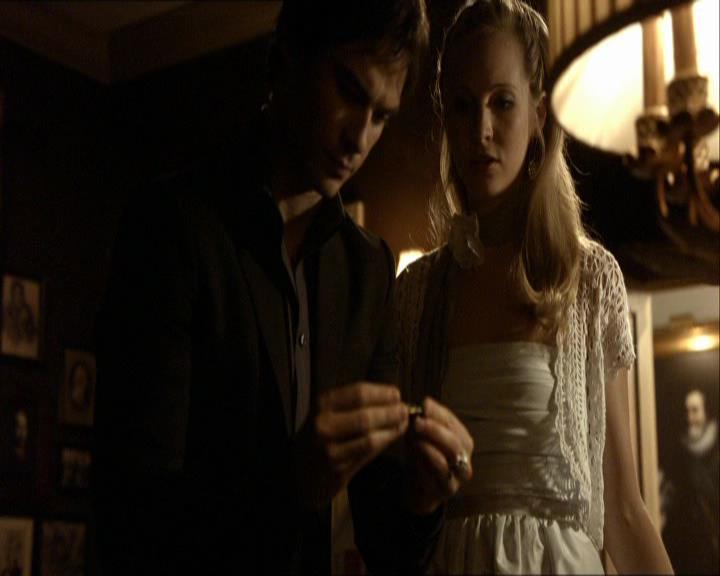 VampireDiariesWorld_dot_org-104FamilyTies1796.jpg