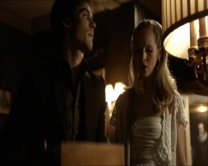 VampireDiariesWorld_dot_org-104FamilyTies1801.jpg