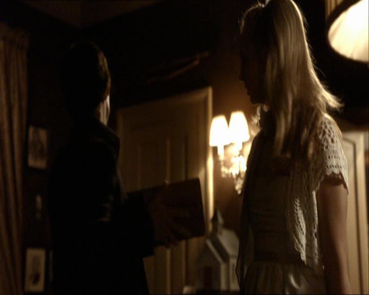 VampireDiariesWorld_dot_org-104FamilyTies1802.jpg