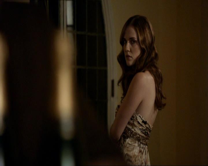 VampireDiariesWorld_dot_org-104FamilyTies1816.jpg