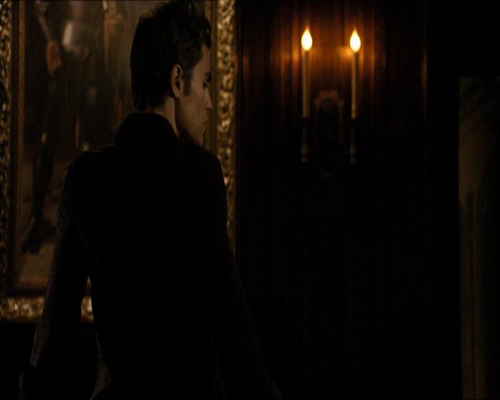 VampireDiariesWorld_dot_org-108-162Candles0019.jpg