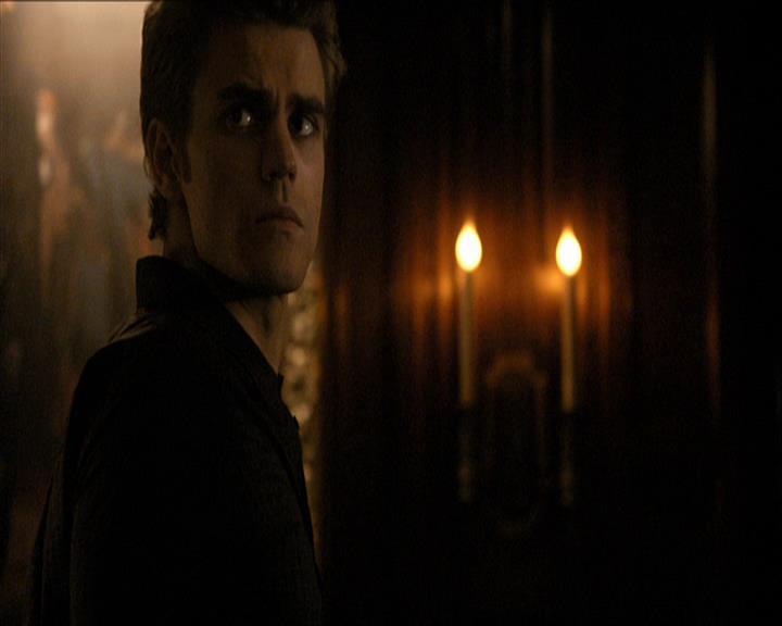 VampireDiariesWorld_dot_org-108-162Candles0022.jpg