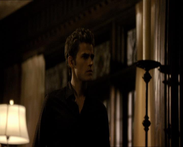 VampireDiariesWorld_dot_org-108-162Candles0048.jpg