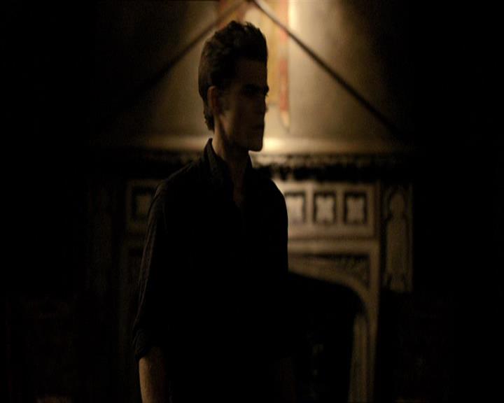 VampireDiariesWorld_dot_org-108-162Candles0057.jpg