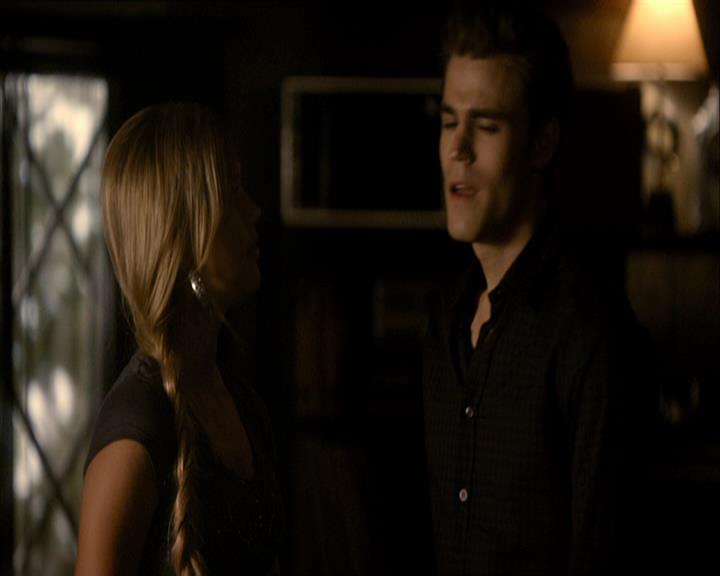 VampireDiariesWorld_dot_org-108-162Candles0132.jpg