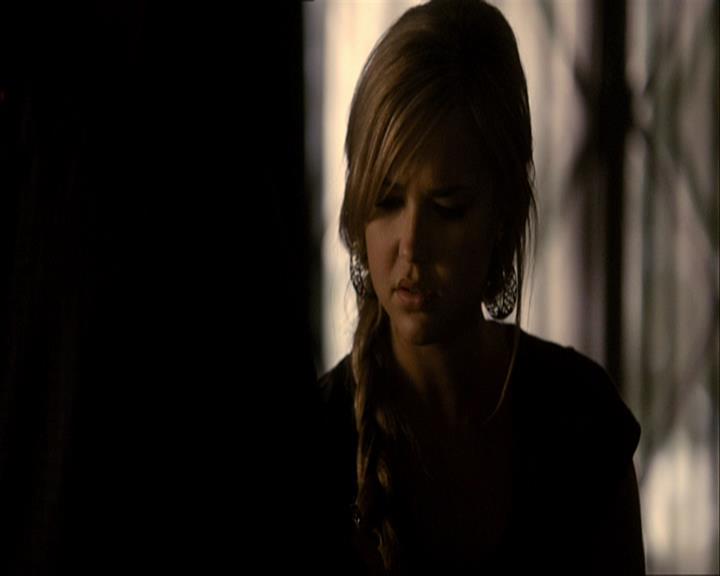 VampireDiariesWorld_dot_org-108-162Candles0144.jpg