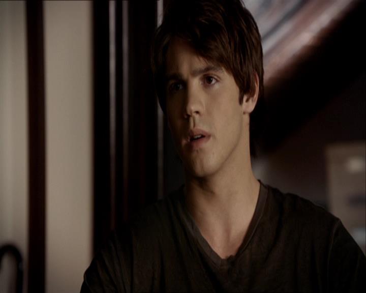 VampireDiariesWorld_dot_org-108-162Candles0207.jpg