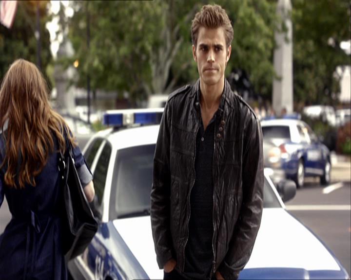 VampireDiariesWorld_dot_org-108-162Candles0244.jpg