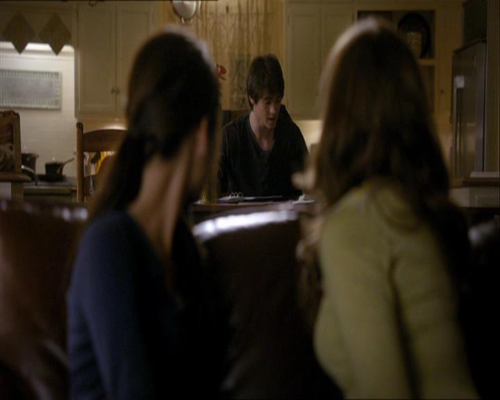 VampireDiariesWorld_dot_org-108-162Candles0406.jpg