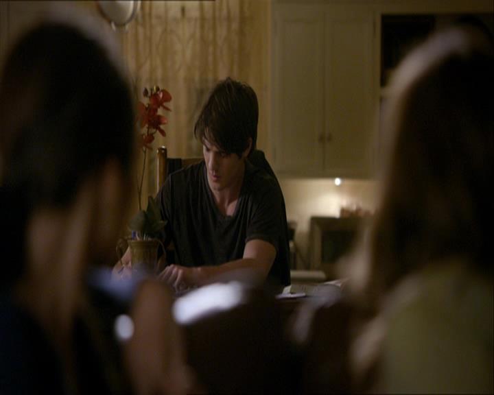 VampireDiariesWorld_dot_org-108-162Candles0414.jpg