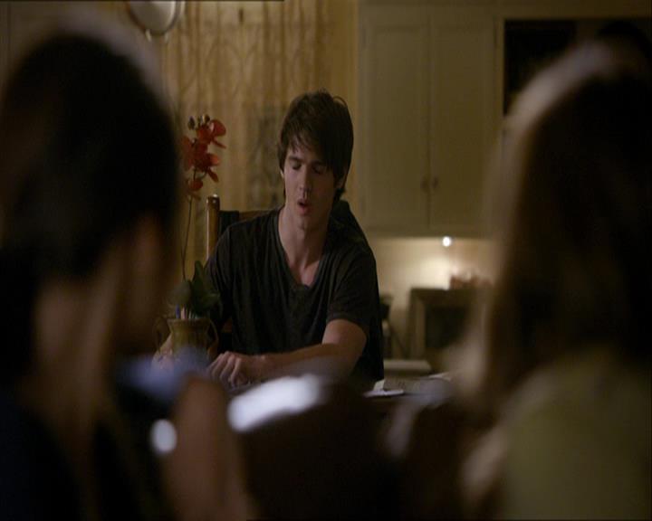 VampireDiariesWorld_dot_org-108-162Candles0415.jpg