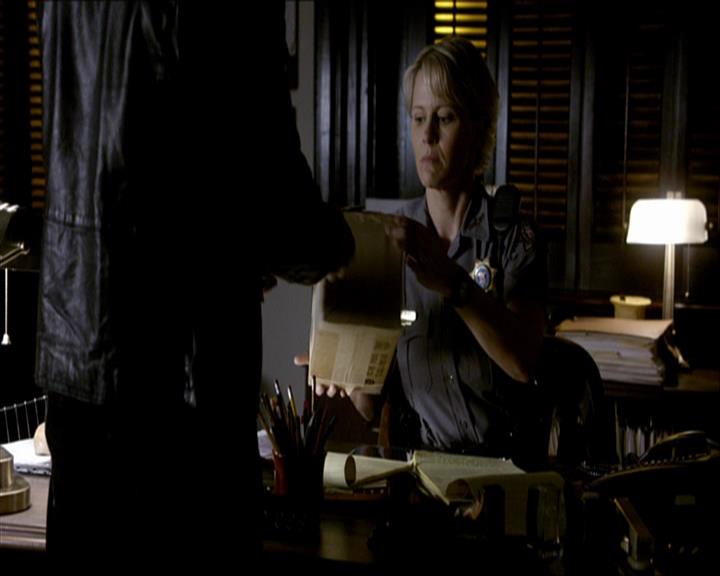 VampireDiariesWorld_dot_org-108-162Candles0444.jpg