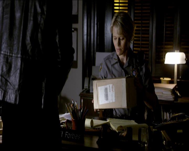 VampireDiariesWorld_dot_org-108-162Candles0446.jpg