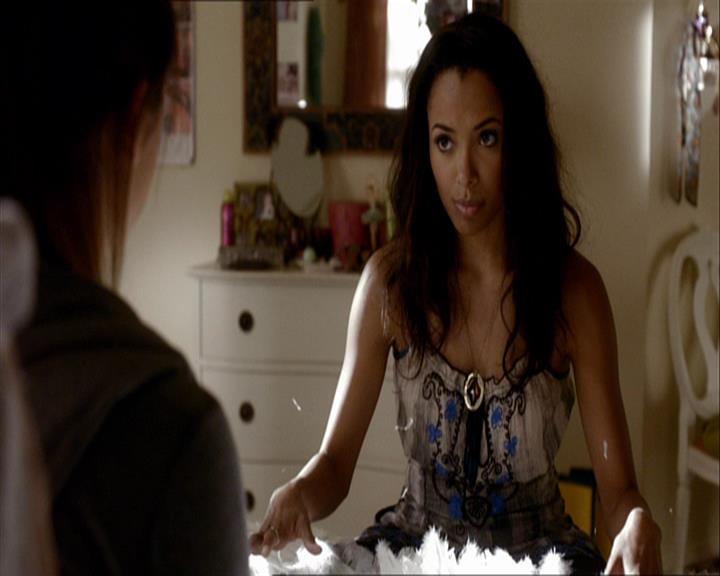 VampireDiariesWorld_dot_org-108-162Candles0696.jpg