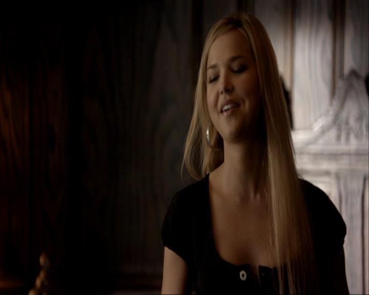 VampireDiariesWorld_dot_org-108-162Candles0794.jpg