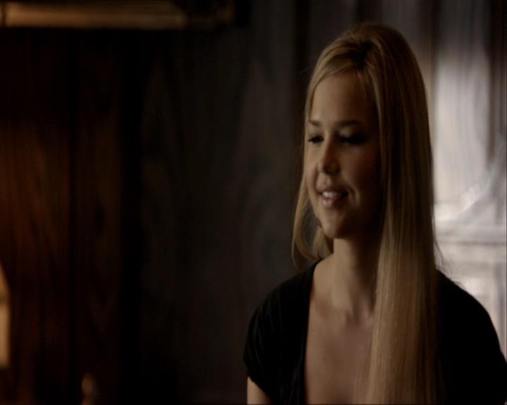 VampireDiariesWorld_dot_org-108-162Candles0795.jpg