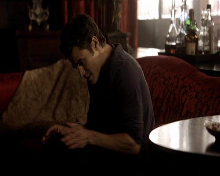 VampireDiariesWorld_dot_org-108-162Candles0799.jpg