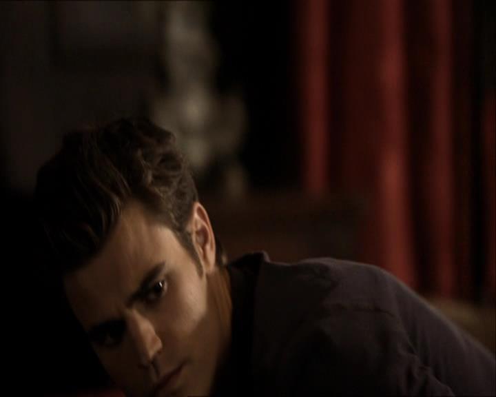 VampireDiariesWorld_dot_org-108-162Candles0826.jpg