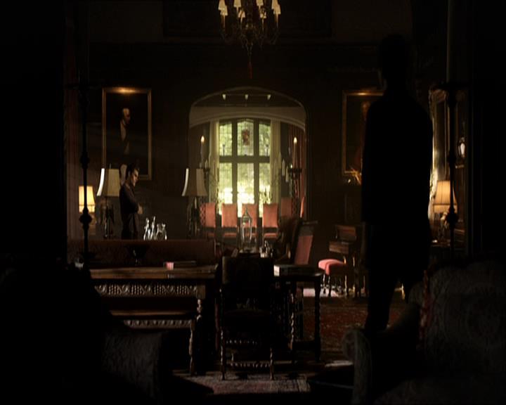 VampireDiariesWorld_dot_org-108-162Candles0856.jpg