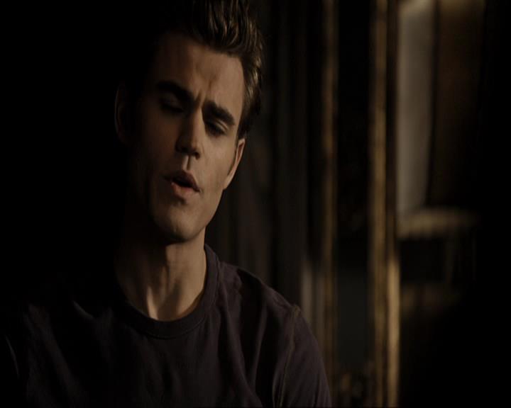 VampireDiariesWorld_dot_org-108-162Candles0872.jpg