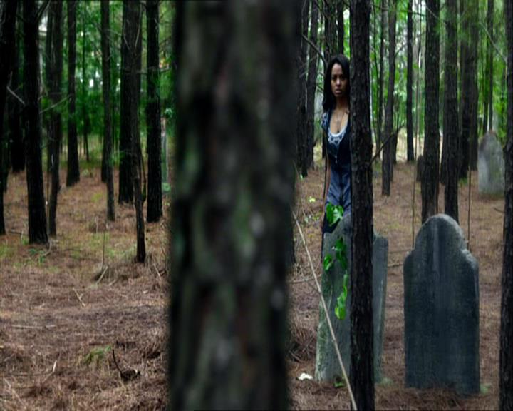 VampireDiariesWorld_dot_org-109HistoryRepeating0085.jpg