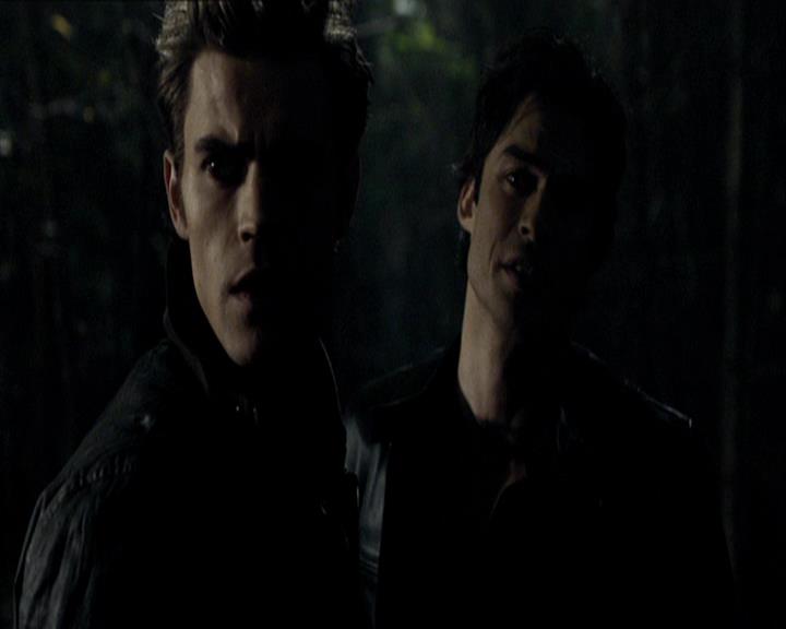 VampireDiariesWorld_dot_org-109HistoryRepeating2000.jpg