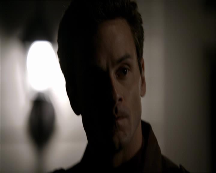 VampireDiariesWorld_dot_org-110TheTurningPoint0056.jpg