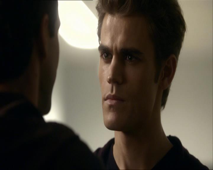 VampireDiariesWorld_dot_org-110TheTurningPoint1058.jpg