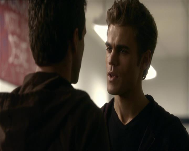 VampireDiariesWorld_dot_org-110TheTurningPoint1068.jpg