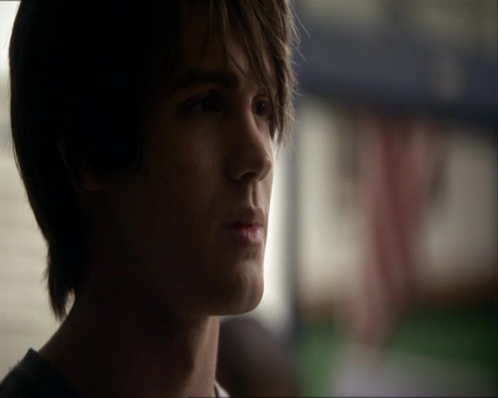 VampireDiariesWorld_dot_org-110TheTurningPoint1230.jpg