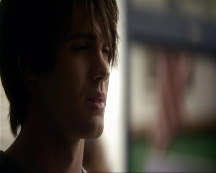 VampireDiariesWorld_dot_org-110TheTurningPoint1233.jpg