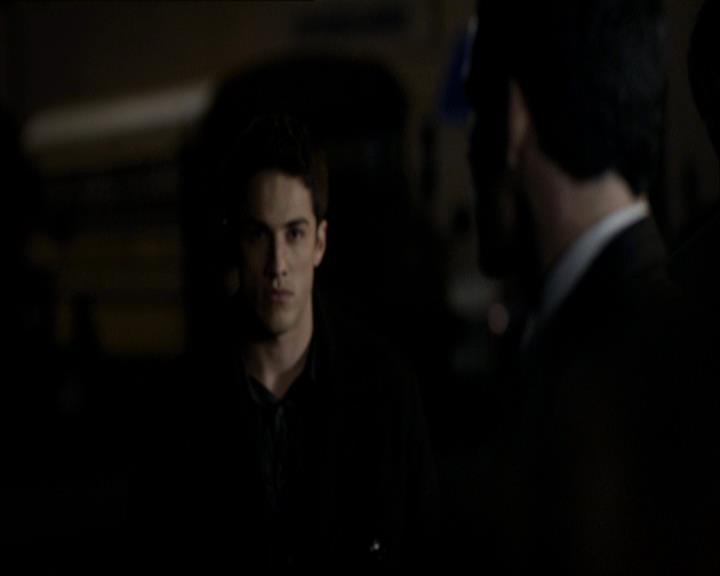 VampireDiariesWorld_dot_org-110TheTurningPoint1401.jpg