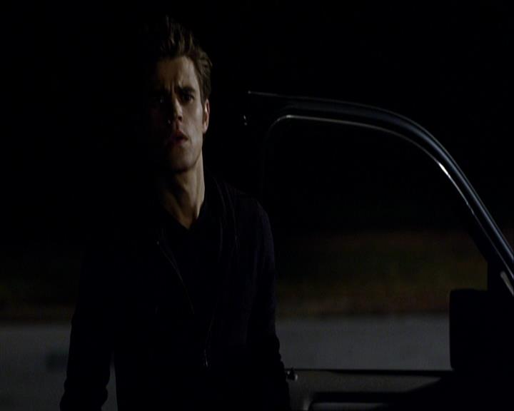 VampireDiariesWorld_dot_org-110TheTurningPoint1433.jpg