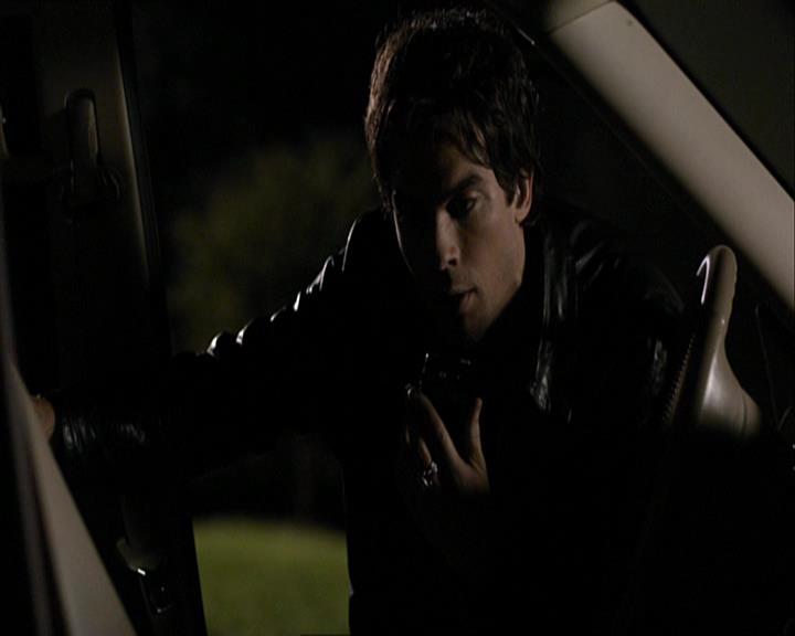 VampireDiariesWorld_dot_org-110TheTurningPoint1451.jpg