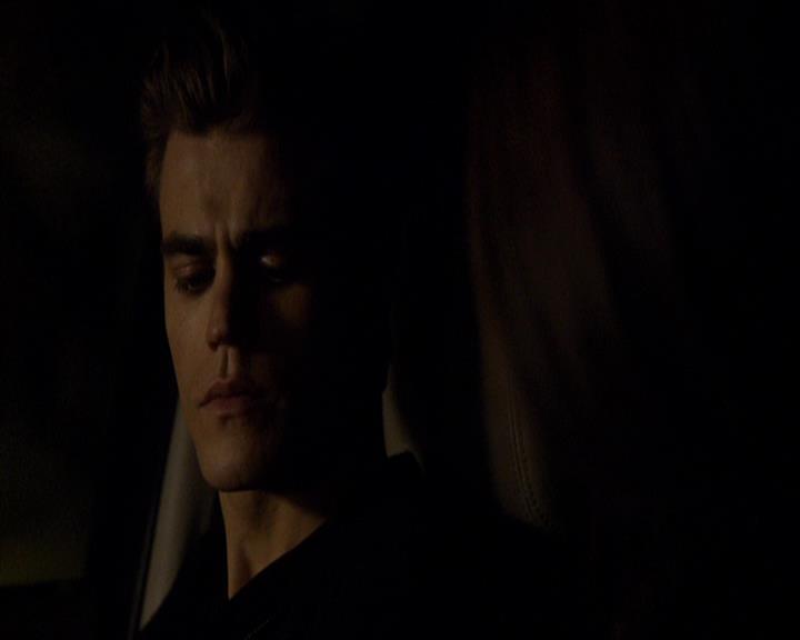 VampireDiariesWorld_dot_org-110TheTurningPoint1643.jpg