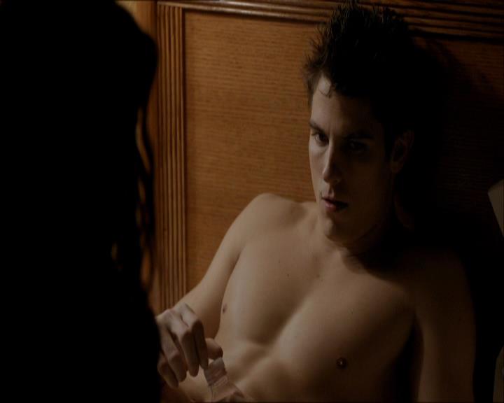 VampireDiariesWorld_dot_org-113ChildrenOfTheDamned0411.jpg